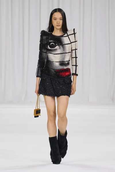 Look 14